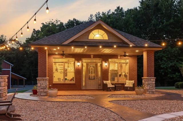 2526 Bearden Rd, Clarksville, TN 37043