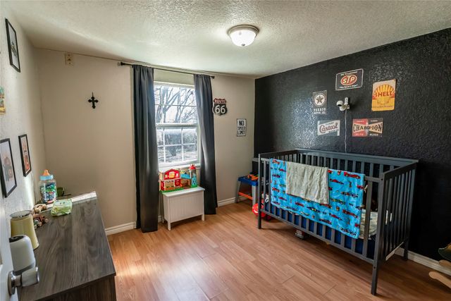 180 Trail Drive, Bowie, TX 76230