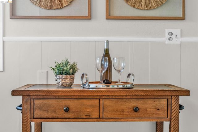 4215 Nevin Ave, Richmond, CA 94805