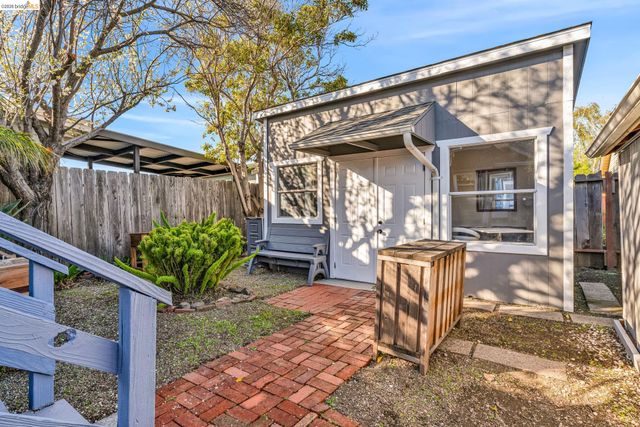 4215 Nevin Ave, Richmond, CA 94805