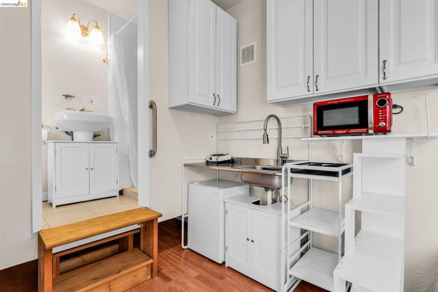 4215 Nevin Ave, Richmond, CA 94805