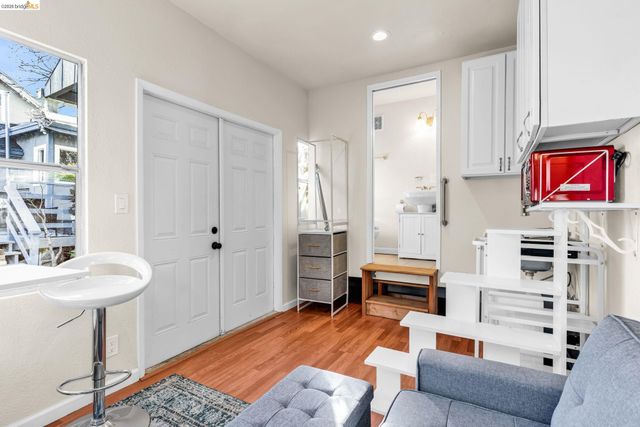 4215 Nevin Ave, Richmond, CA 94805