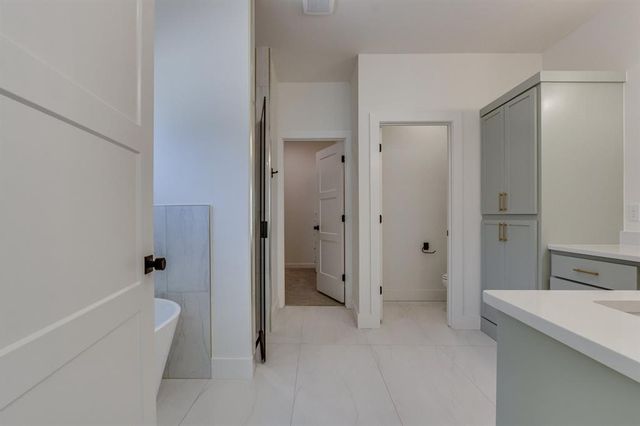 11624 NW 102nd Street, Yukon, OK 73099