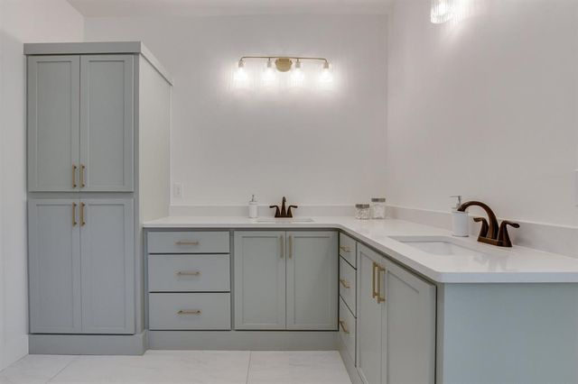 11624 NW 102nd Street, Yukon, OK 73099