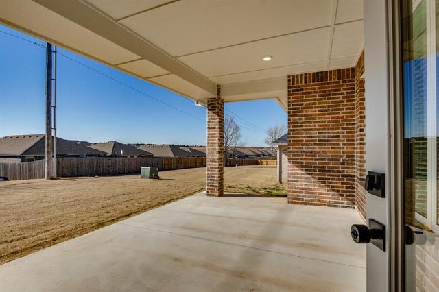 11624 NW 102nd Street, Yukon, OK 73099