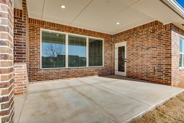 11624 NW 102nd Street, Yukon, OK 73099