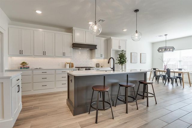 11624 NW 102nd Street, Yukon, OK 73099