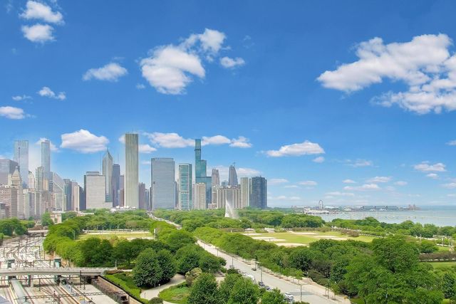 1211 S Prairie Avenue 1203, Chicago, IL 60605