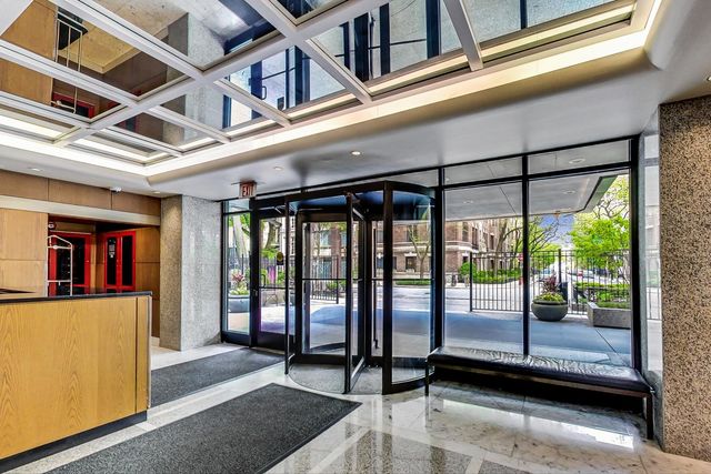 1230 N State Parkway 8C, Chicago, IL 60610