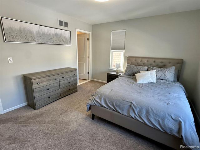 2500 Normandy, Royal Oak, MI 48073