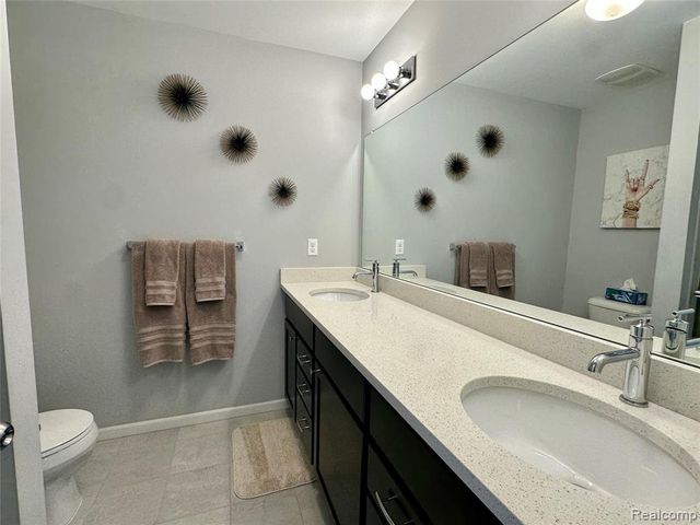 2500 Normandy, Royal Oak, MI 48073