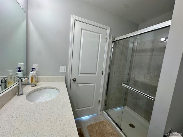 2500 Normandy, Royal Oak, MI 48073