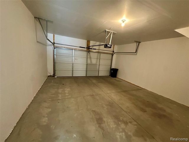 2500 Normandy, Royal Oak, MI 48073