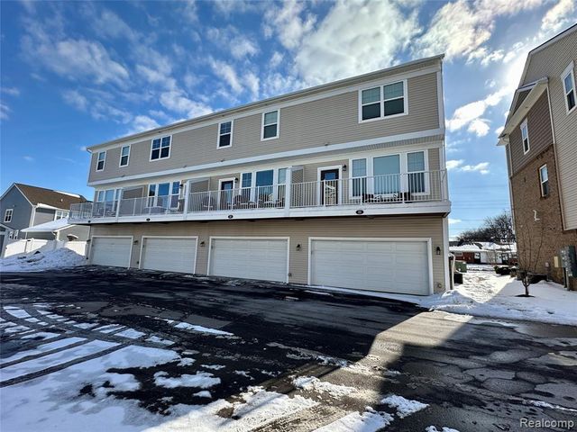 2500 Normandy, Royal Oak, MI 48073