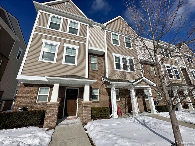 2500 Normandy, Royal Oak, MI 48073