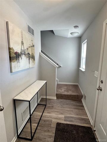 2500 Normandy, Royal Oak, MI 48073