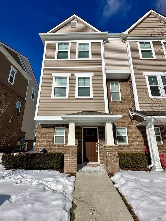 2500 Normandy, Royal Oak, MI 48073