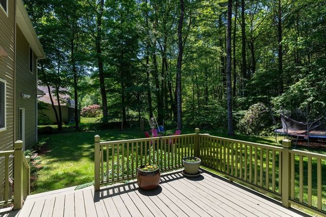 18 Fort Hill Rd, Williamsburg, MA 01039