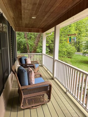 18 Fort Hill Rd, Williamsburg, MA 01039