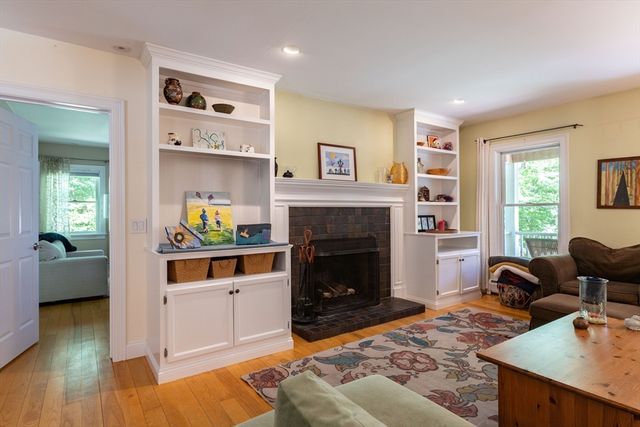 18 Fort Hill Rd, Williamsburg, MA 01039