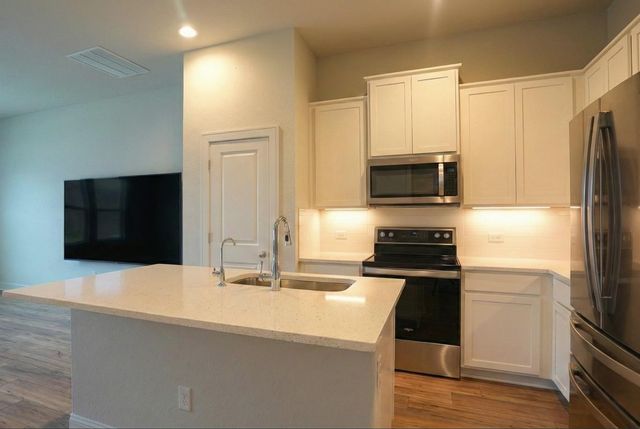 17301 Emperador DR 29, Round Rock, TX 78664