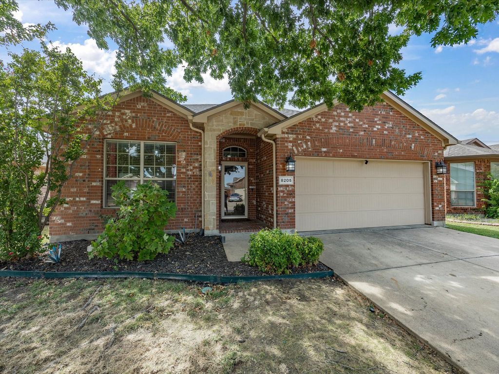 8205 Water Buck Run, Fort Worth, TX 76179 — photo 2