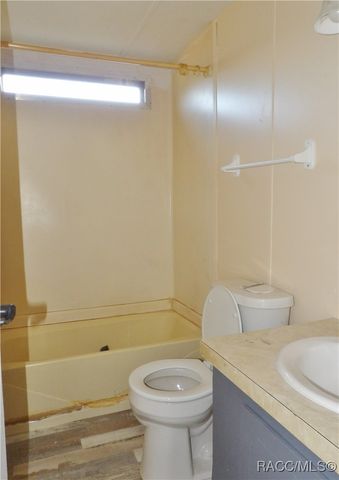 7990 E Emerald Lane, Floral City, FL 34436