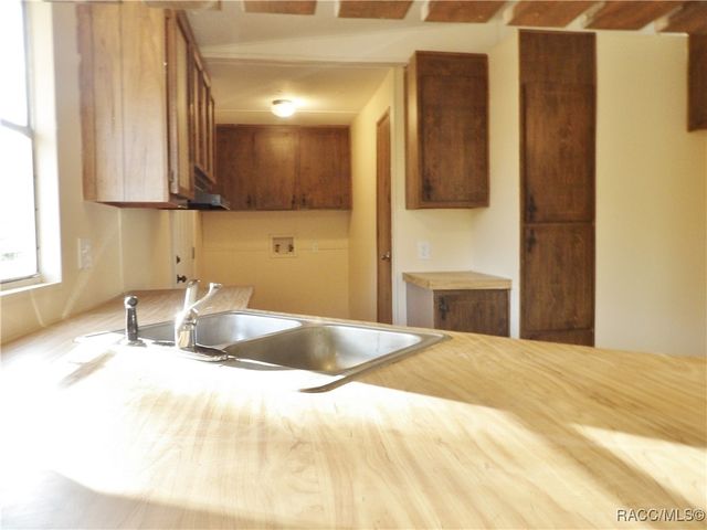 7990 E Emerald Lane, Floral City, FL 34436