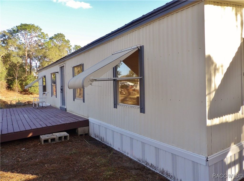 7990 E Emerald Lane, Floral City, FL 34436