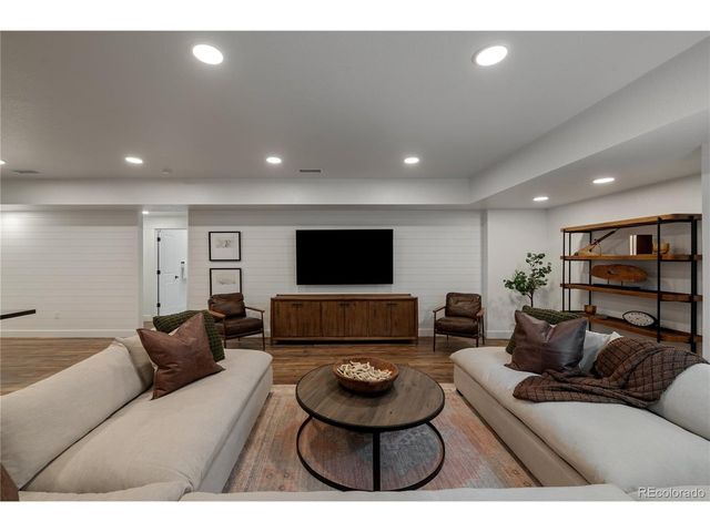 8649 Carneros Ct, Parker, CO 80138