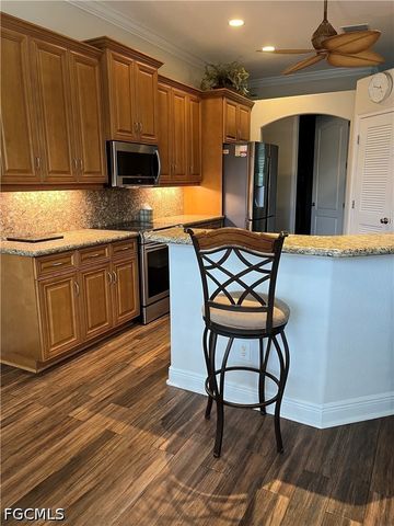 1519 SW 40th TER, Cape Coral, FL 33914