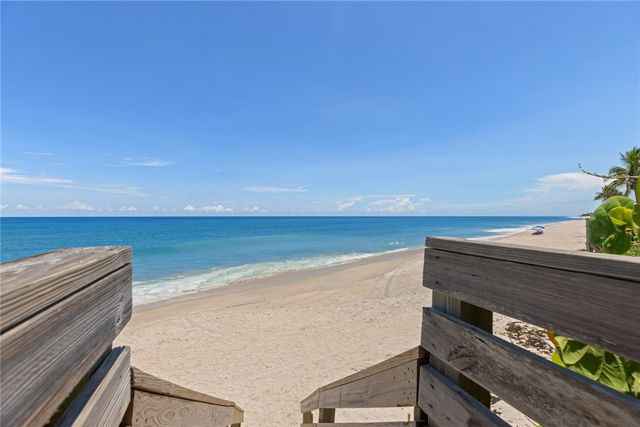 1951 W Sand Dollar Lane, Vero Beach, FL 32963