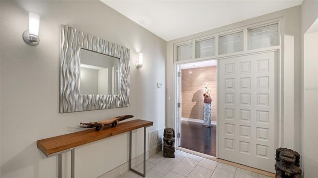 2550 HARBOURSIDE DRIVE 324, Longboat Key, FL 34228