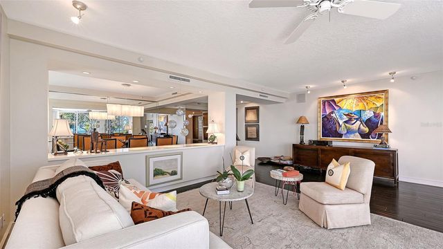 2550 HARBOURSIDE DRIVE 324, Longboat Key, FL 34228