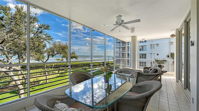 2550 HARBOURSIDE DRIVE 324, Longboat Key, FL 34228