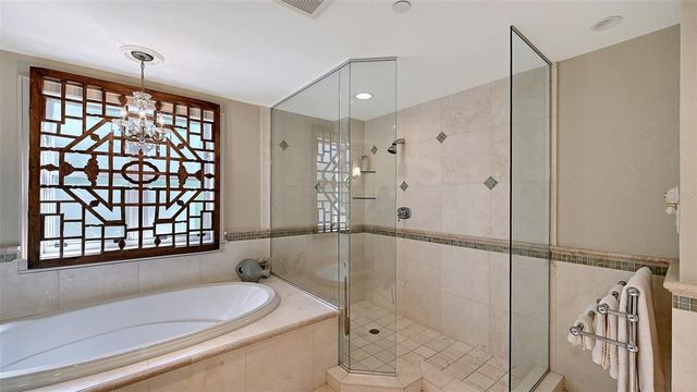 2550 HARBOURSIDE DRIVE 324, Longboat Key, FL 34228