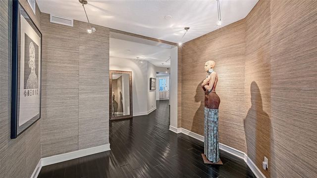 2550 HARBOURSIDE DRIVE 324, Longboat Key, FL 34228