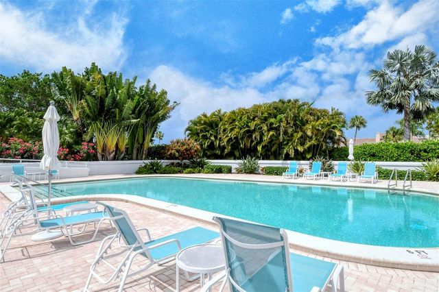 2550 HARBOURSIDE DRIVE 324, Longboat Key, FL 34228