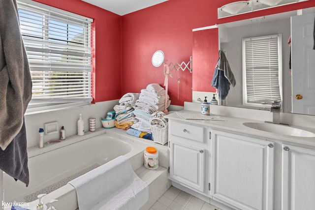 44500 Manitou Drive, Clinton Township, MI 48038