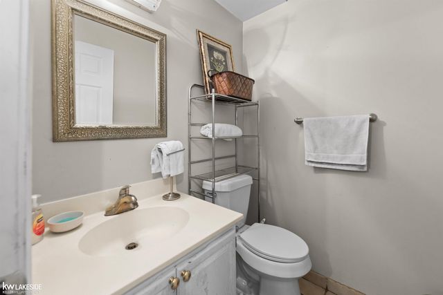 44500 Manitou Drive, Clinton Township, MI 48038