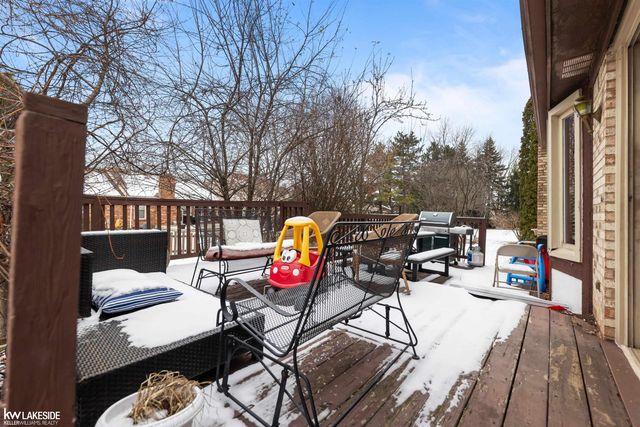 44500 Manitou Drive, Clinton Township, MI 48038