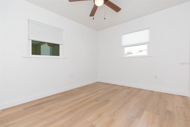 5543 19TH STREET, Zephyrhills, FL 33542