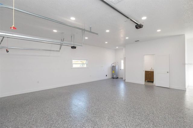 5543 19TH STREET, Zephyrhills, FL 33542