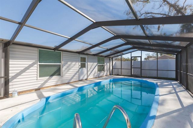 5543 19TH STREET, Zephyrhills, FL 33542