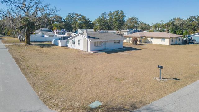 5543 19TH STREET, Zephyrhills, FL 33542