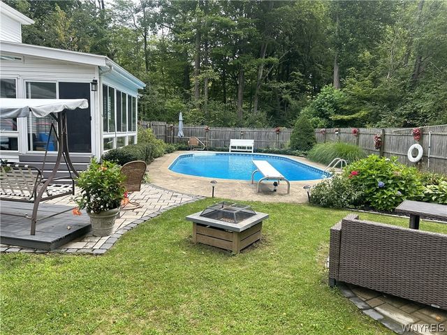 11061 Winde Lane, Marilla, NY 14086