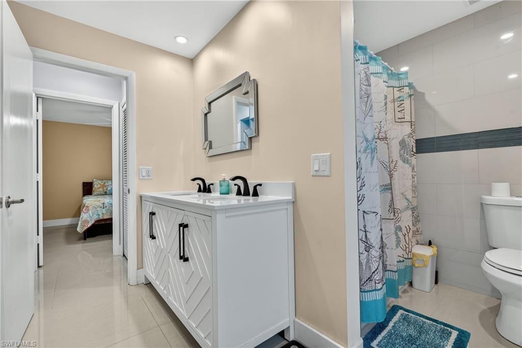 Image 10 of property listing at 4129 Country Club BLVD, Cape Coral, FL 33904