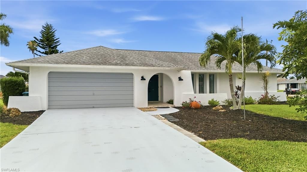 Image 2 of property listing at 4129 Country Club BLVD, Cape Coral, FL 33904