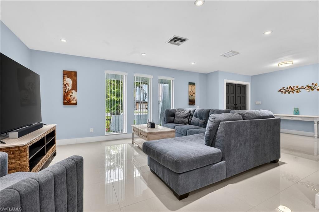 Image 23 of property listing at 4129 Country Club BLVD, Cape Coral, FL 33904