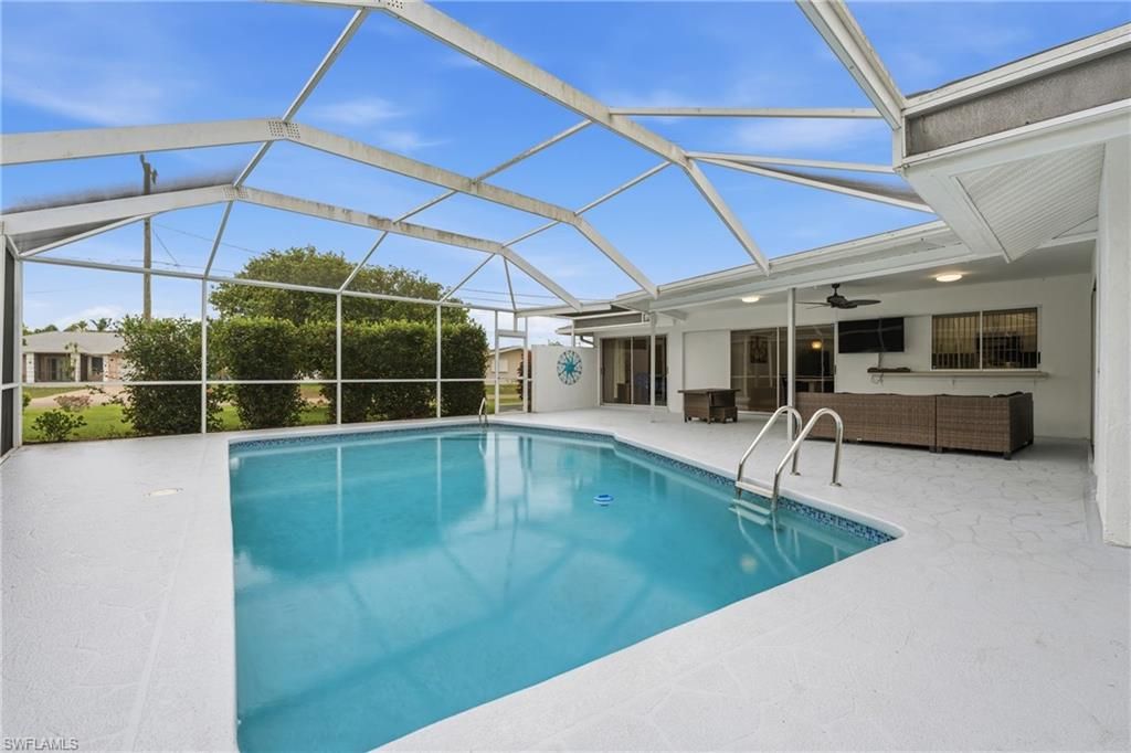 Image 30 of property listing at 4129 Country Club BLVD, Cape Coral, FL 33904